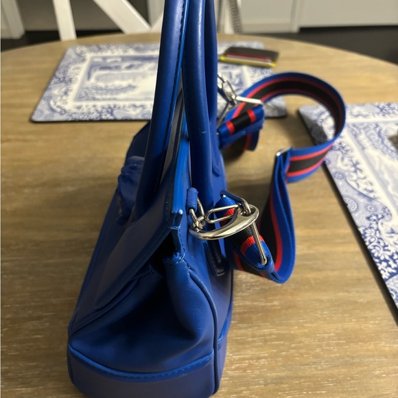 Versace Medusa Shoulder Bag - Picture 12 of 14